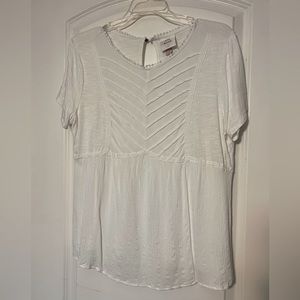 KNOX ROSE White Flowy Top - Size L - Runs Small
